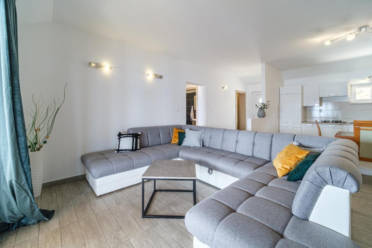 Rooms Plaza Divuje Murvica  Luaran gambar
