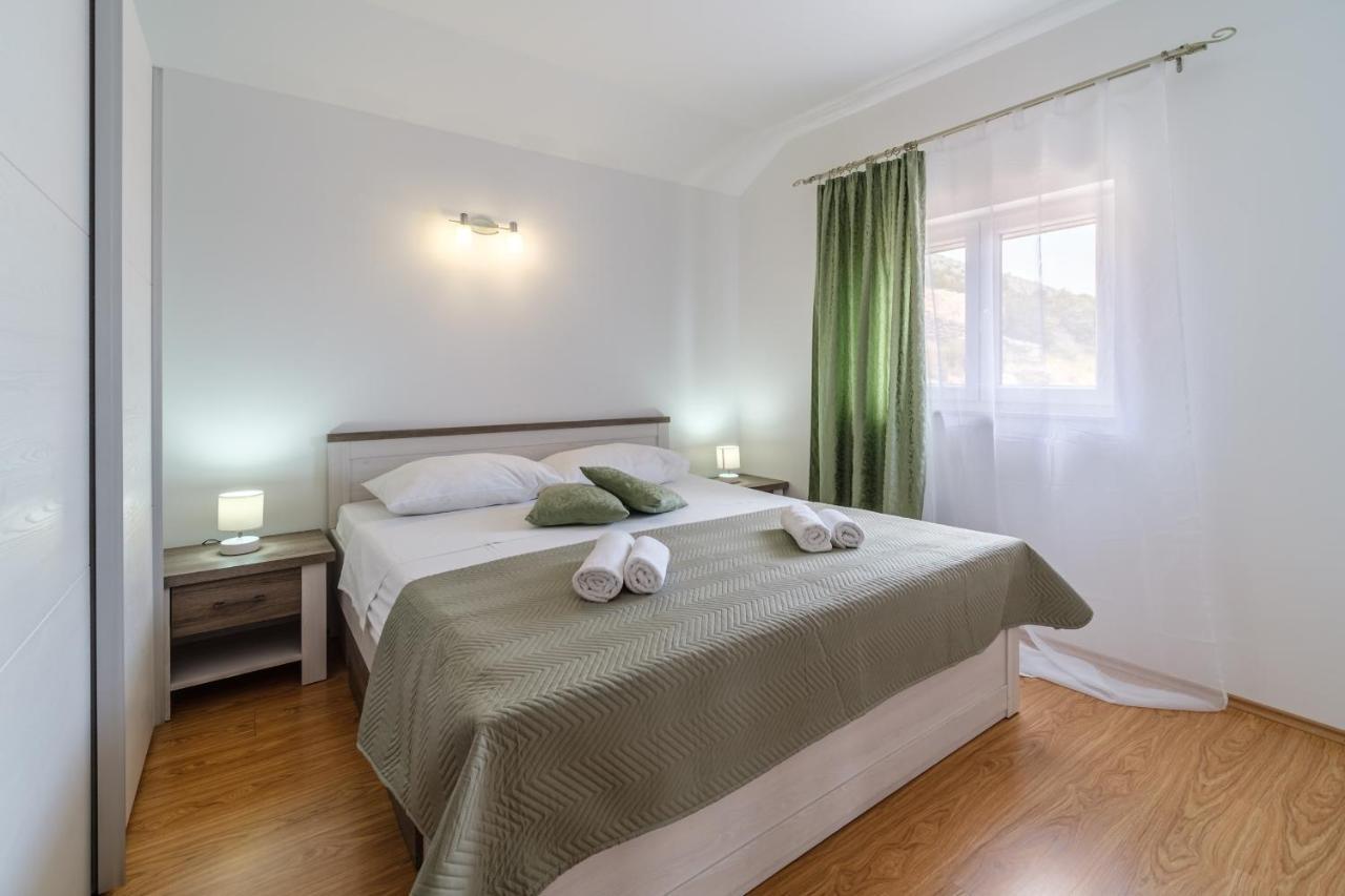 Rooms Plaza Divuje Murvica  Luaran gambar